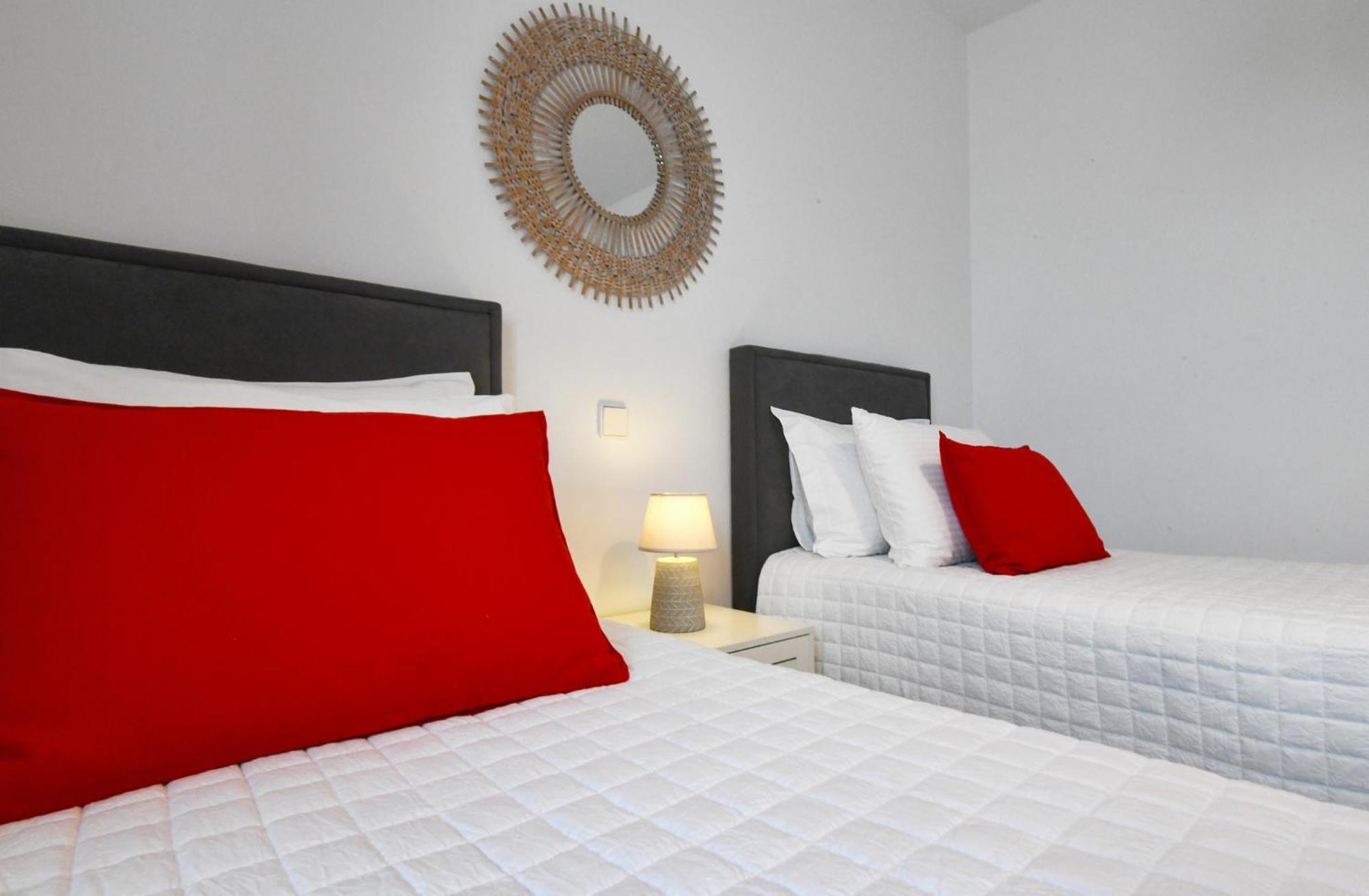 Amazing 2 Bedroom Apartment Overlooking The Marina Of Vourkárion Exterior foto
